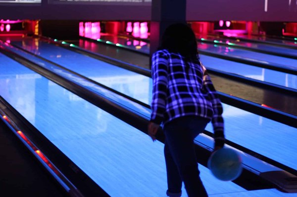 Faire du bowling à Lyon : adoptez la bonne position